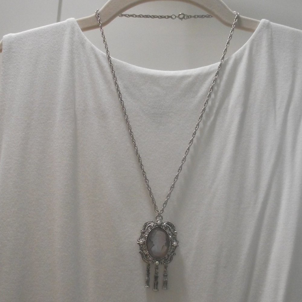 mother of pearl cameo necklace